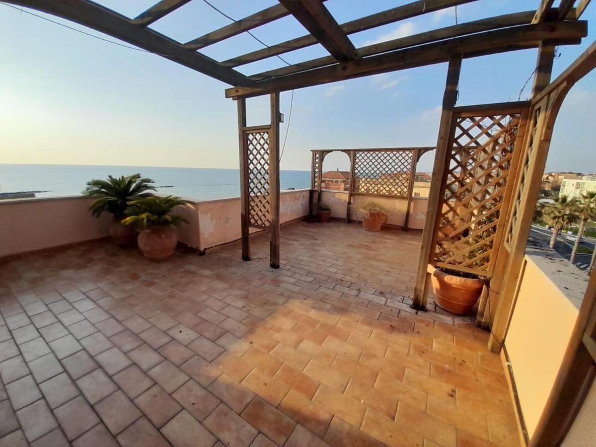 La Terrazza Di Nerone Apartment Anzio Luaran gambar